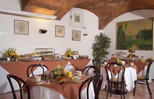 Hotel Johnny Милано Екстериор снимка
